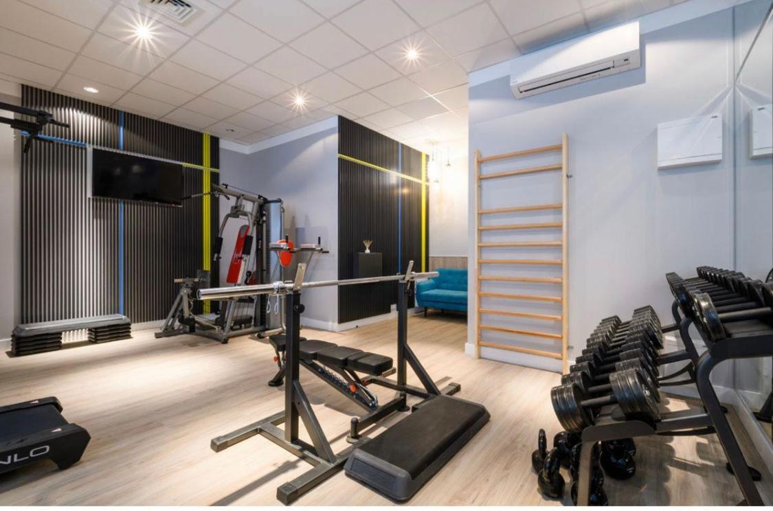 Apartament Modern With Gym,terrace And Great Location *
